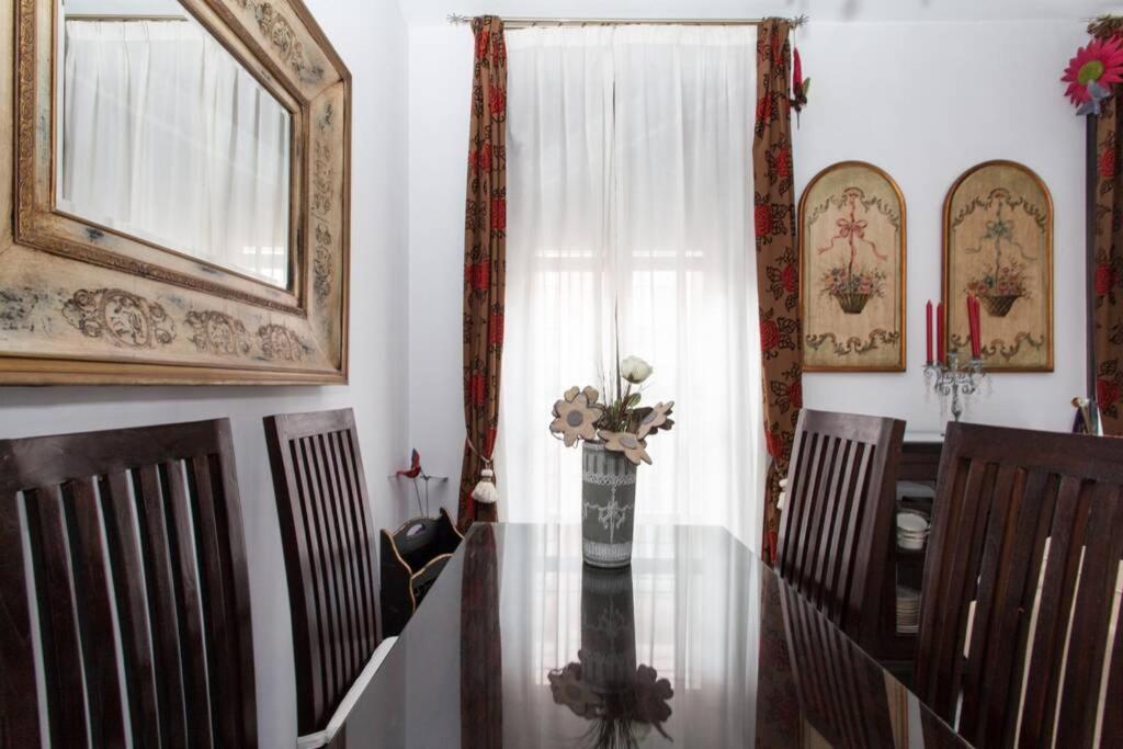 Apartamento Alfareria Seville Luaran gambar