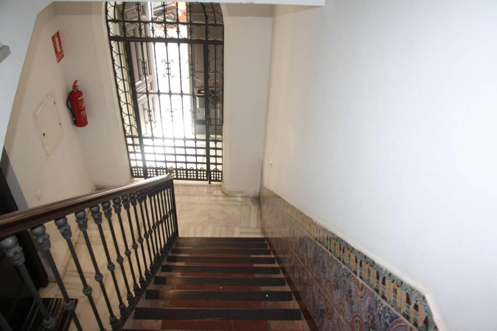 Apartamento Alfareria Seville Luaran gambar