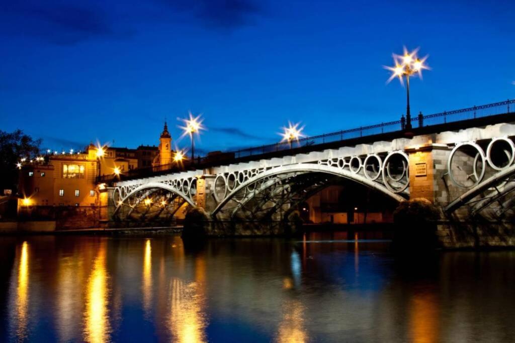 Apartamento Alfareria Seville Luaran gambar